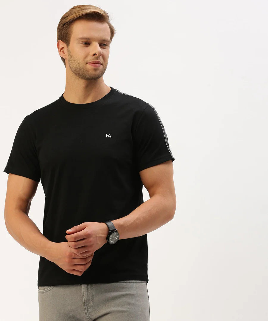 Men’s Jet Black Solid Crew Neck T-Shirt – Ultra Minimal Premium Everyday Essential