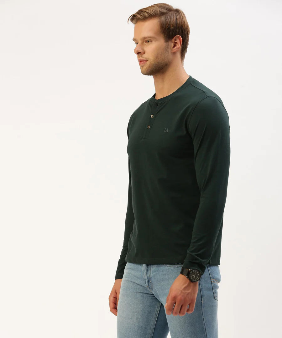 Men’s Olive Solid Henley Neck T-Shirt – Rugged Minimal Everyday Essential