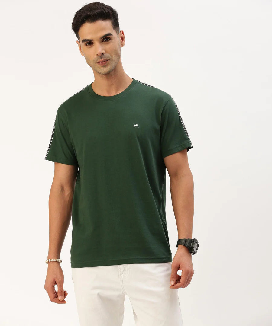 Men’s Pine Green Solid Crew Neck T-Shirt – Deep Tone Everyday Essential