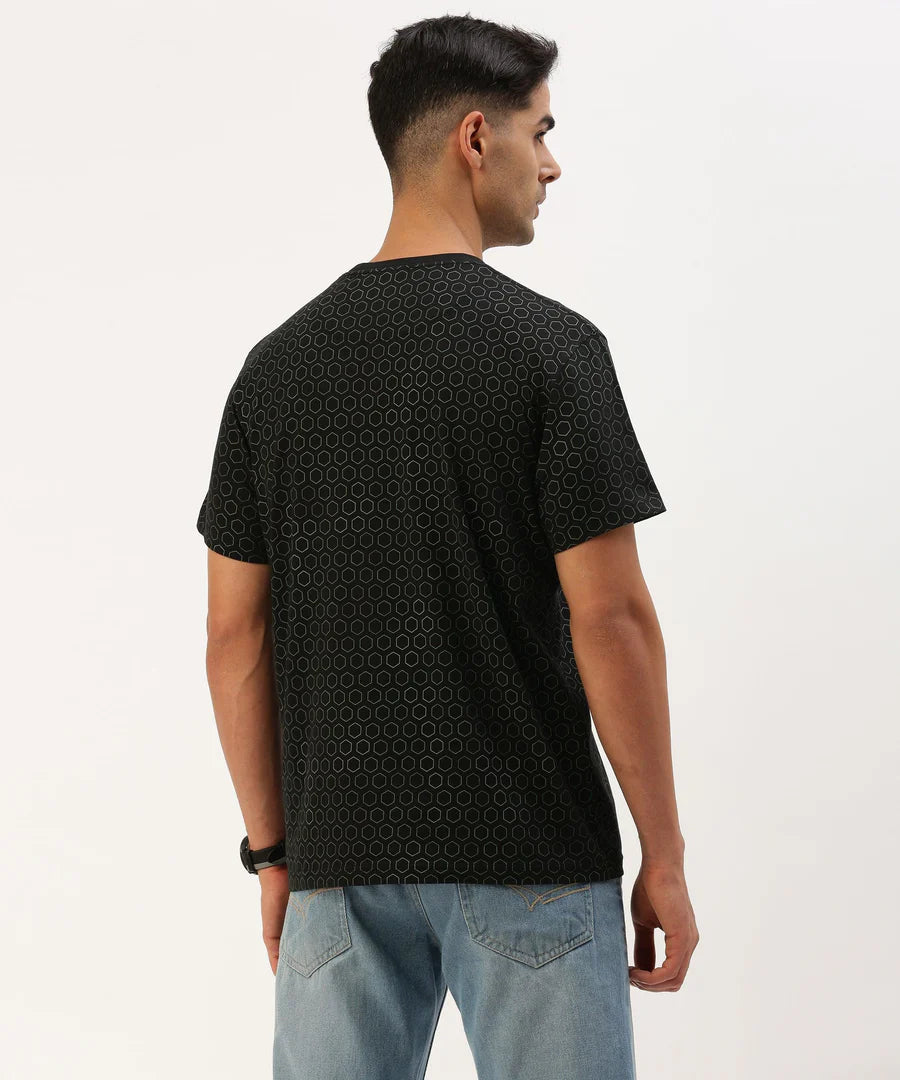 Men’s Jet Black Printed Crew Neck T-Shirt – Bold Detail Premium Casual Essential
